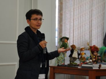 Кукольный мастер в Генеральном Консульстве России в Алма-Ате