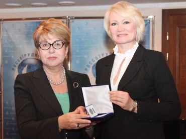Элеонора Митрофанова поздравила ветеранов Россотрудничества с Новым годом