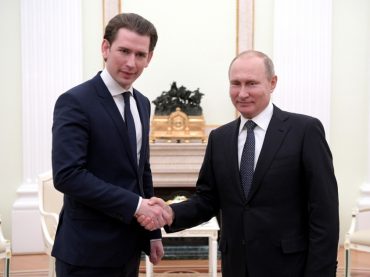 Канцлер Австрии заявил в Москве о желании развивать сотрудничество с Россией