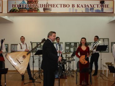 В РЦНК в Астане прошёл концерт ансамбля «БИС-КВИТ» из Санкт-Петербурга