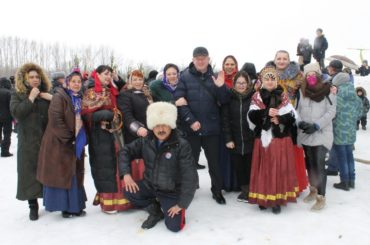 Казачьи этнокультурные объединения Уральска отпраздновали Масленицу
