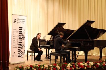 Известный российский музыкант Юрий Богданов провёл мастер-класс для молодых пианистов Казахстана