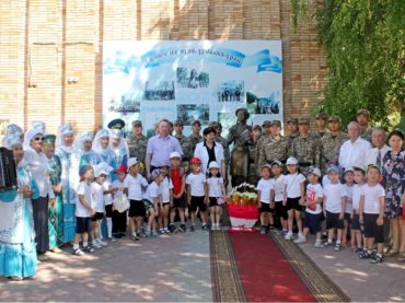 Жители Уральска присоединились к акции «Свеча памяти»