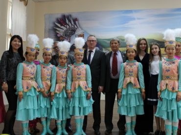 В Уральске прошел VI детский фестиваль этнокультурных объединений «Цвети, родное Приуралье», приуроченный к Дню города