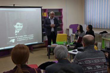 Известный украинский поэт встретился с читателями в Нур-Султане