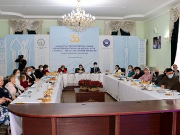 Представители культурных объединений поздравили женщин Кызылорды с 8 марта