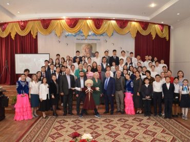 Поэт добра и человечности, так называется мероприятие, посвященное 100-летнему юбилею Расула Гамзатова, проведенное в школе №17 г. Актау 23 мая 2023 года.