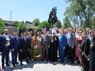 В Алматы состоялось открытие памятника благоверному князю Александру Невскому