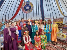 9 сентября в селе Уварово Глубоковского района были проведены  спортивные народные игры разных национальностей