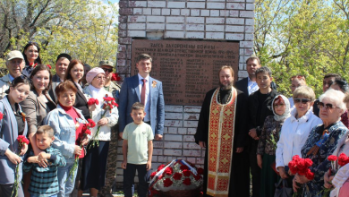 8 мая 2022 года в Семипалатинске состоялось возложение цветов к воинским захоронениям.